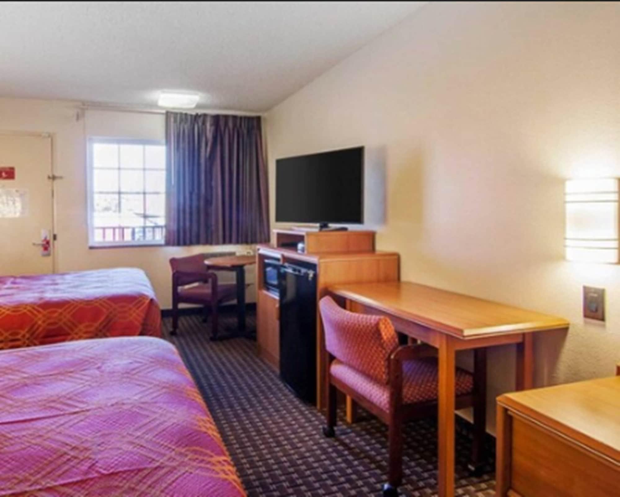 Hotel 6 Or Southeast Portland