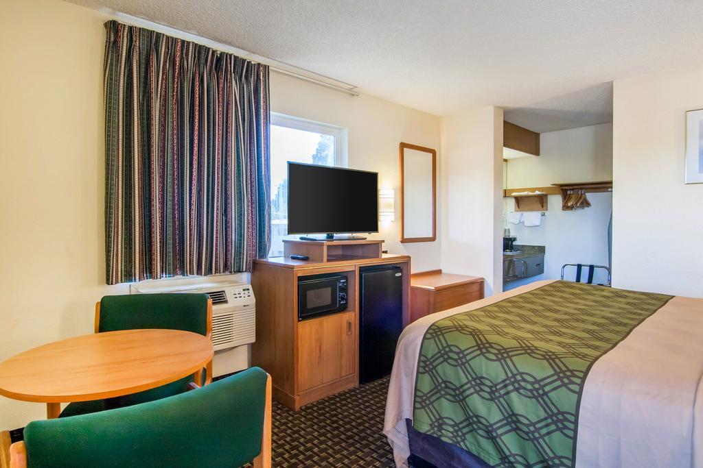 Hotel 6 Or Southeast 2*
