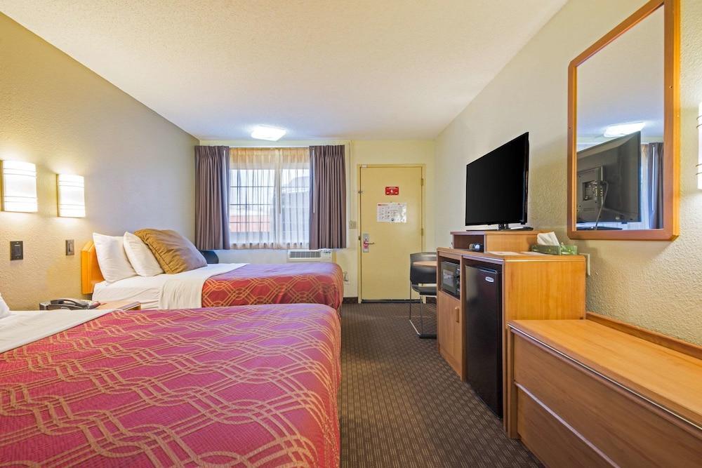 Hotel 6 Or Southeast 2*
