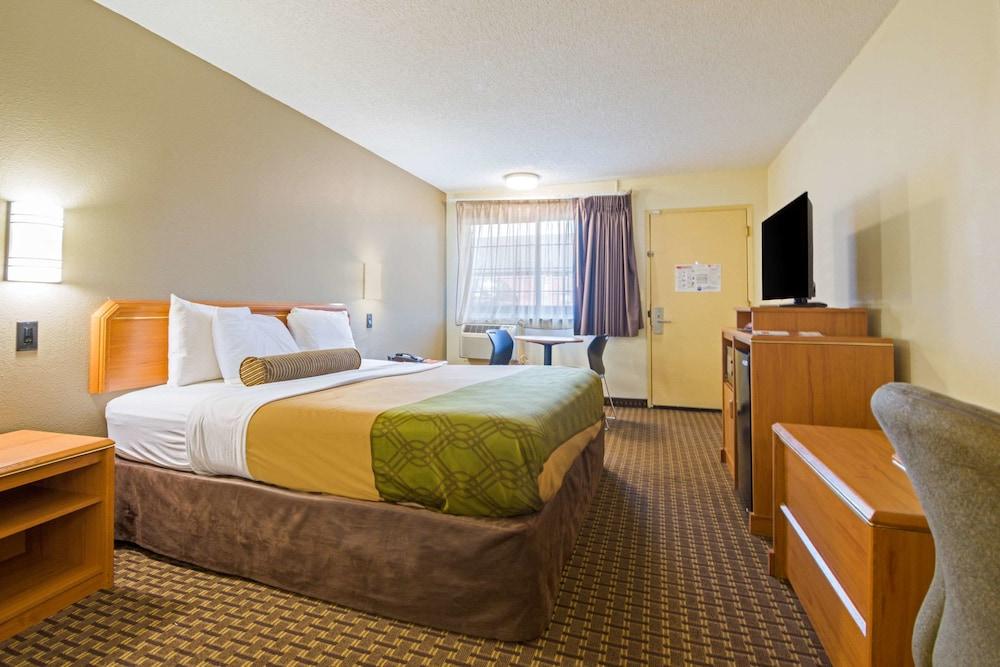 6 Or Southeast Hotel 2*