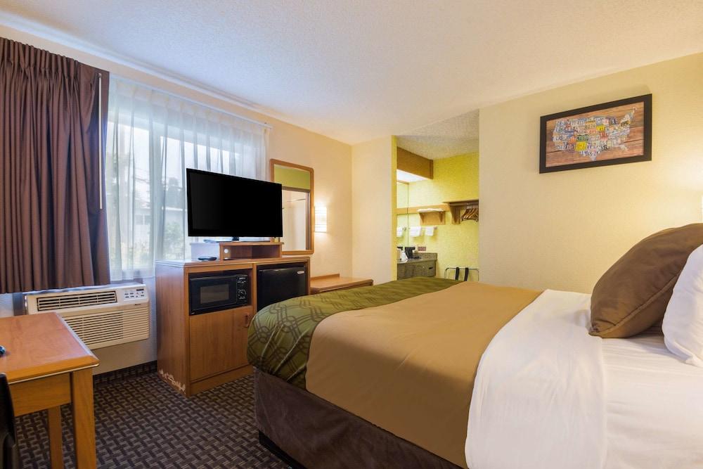 6 Or Southeast Hotel