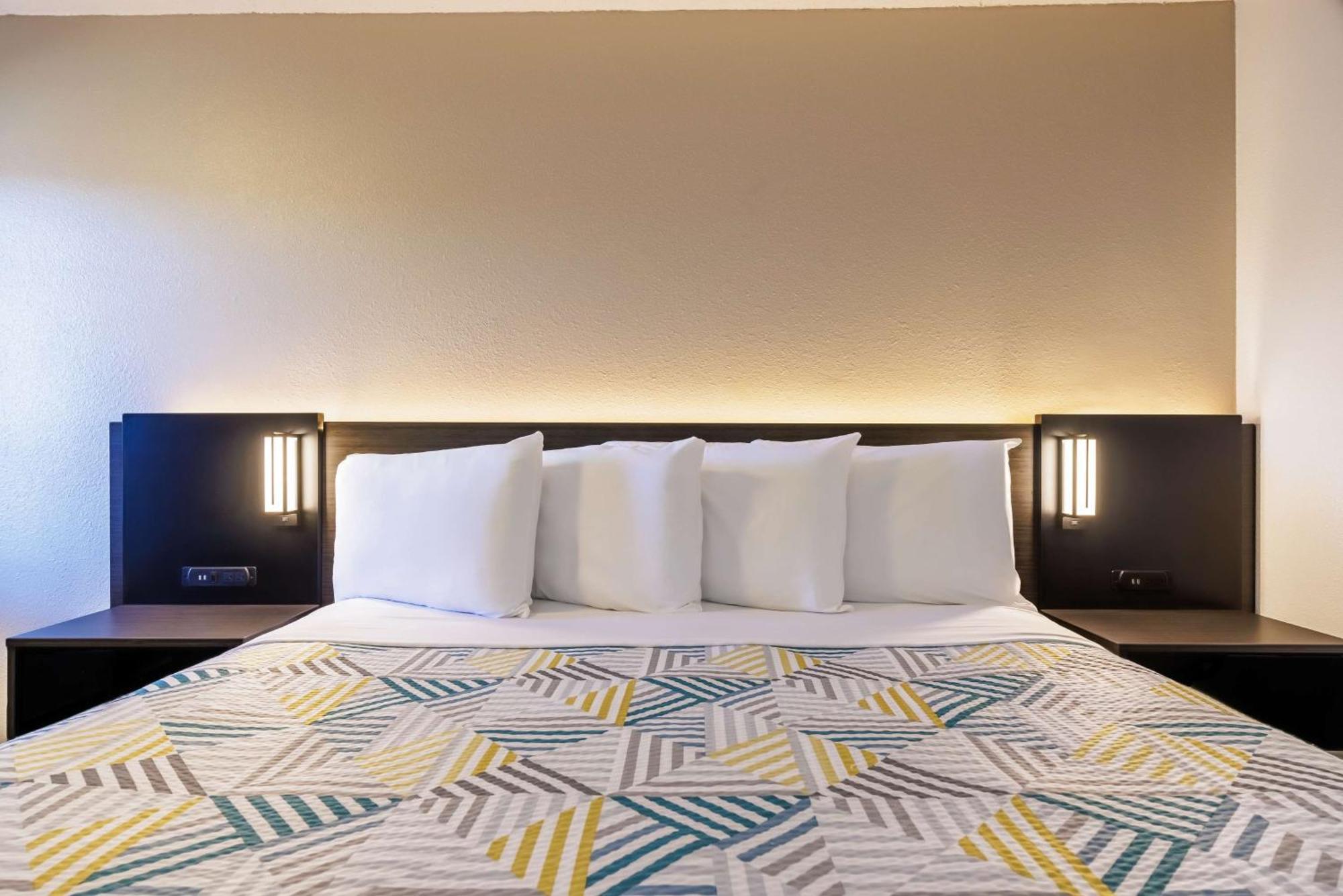 6 Or Southeast Hotel 2*