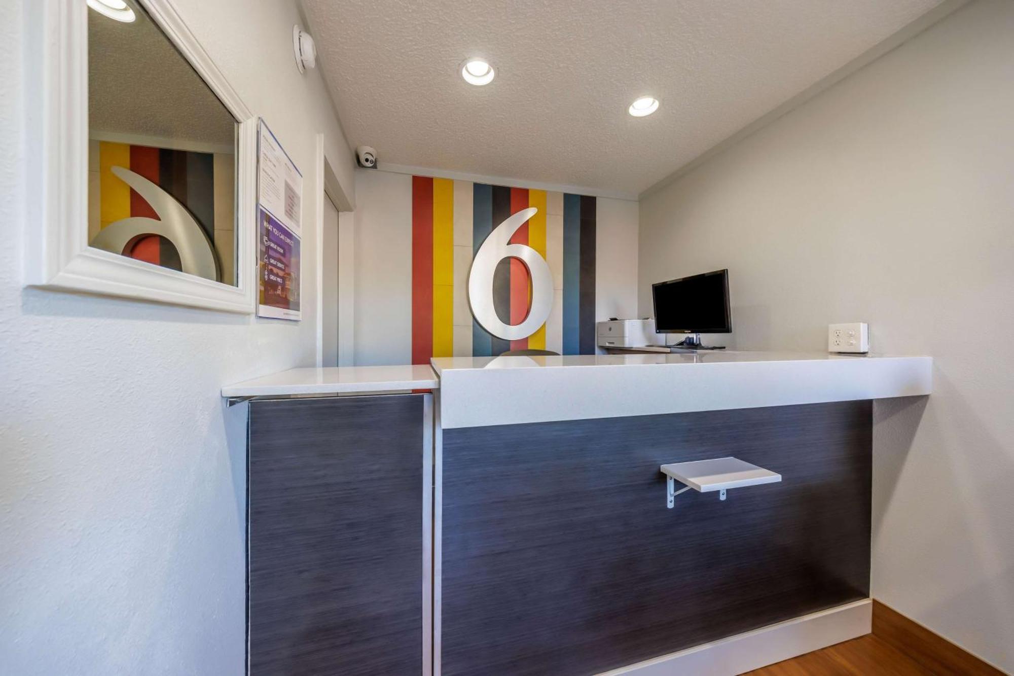 6 Or Southeast Hotel