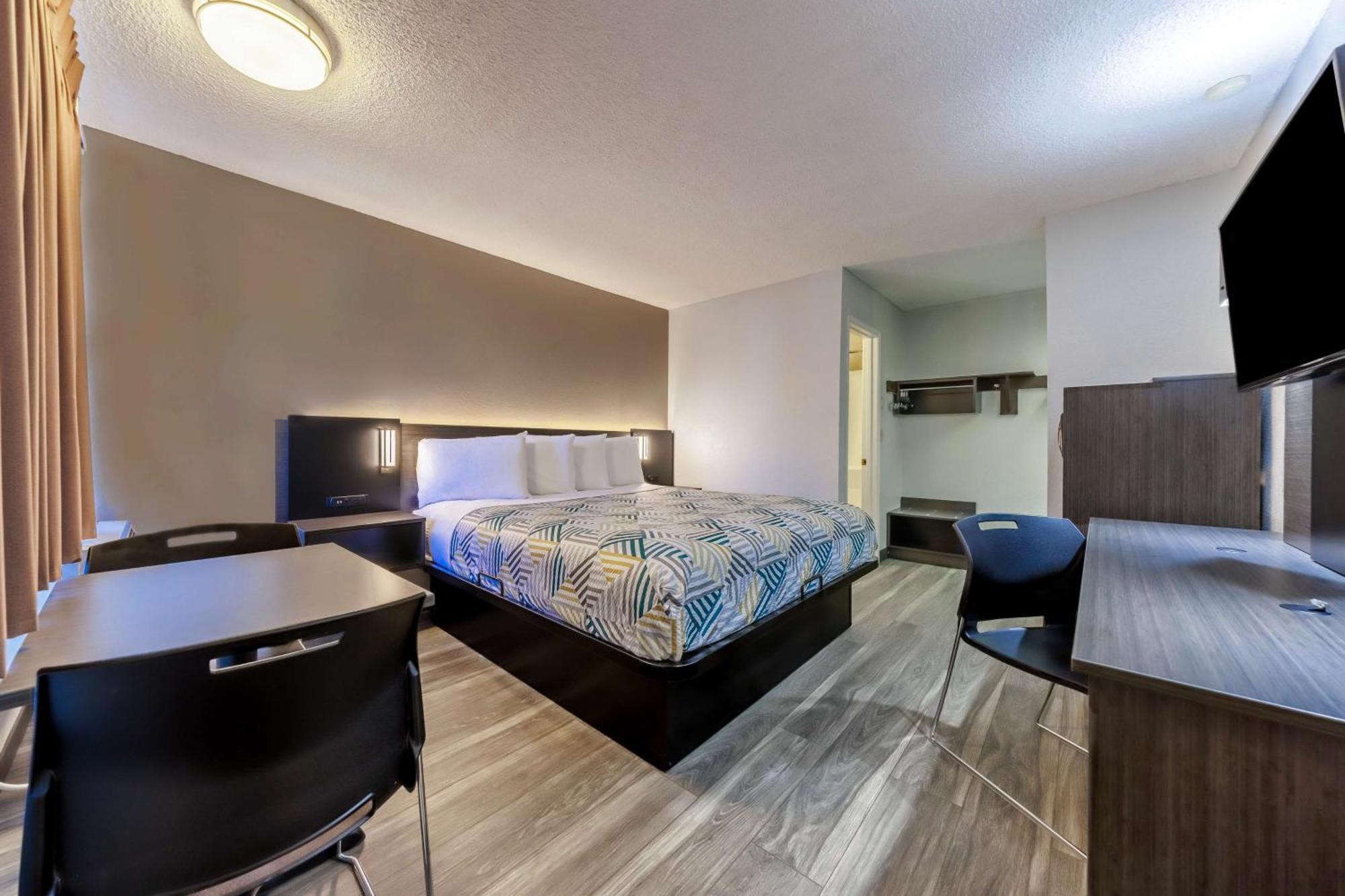Hotel 6 Or Southeast