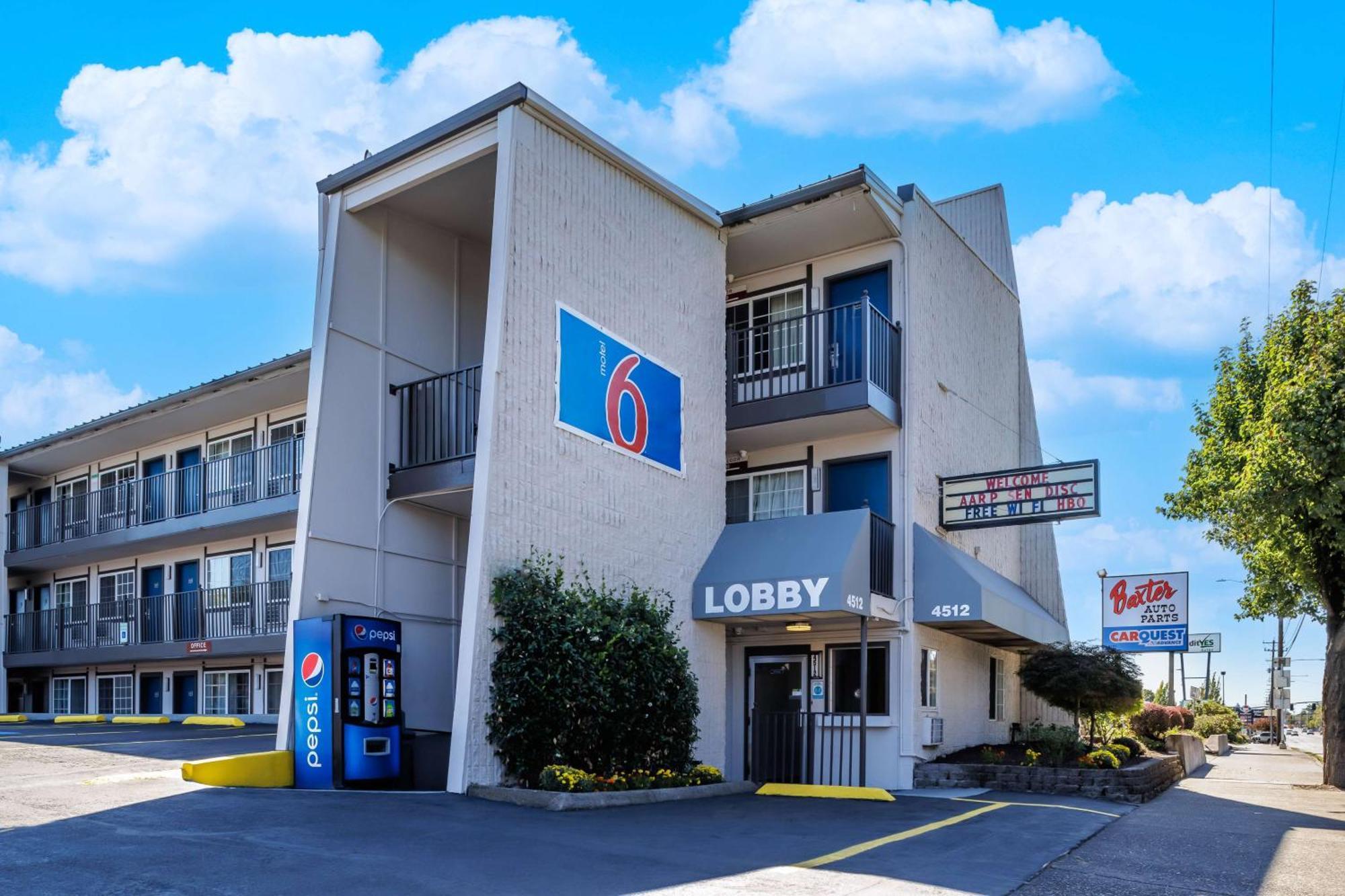 Hotel 6 Or Southeast 2*