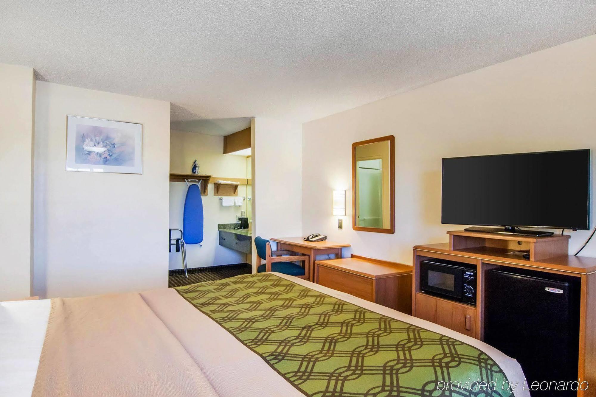 Hotel 6 Or Southeast